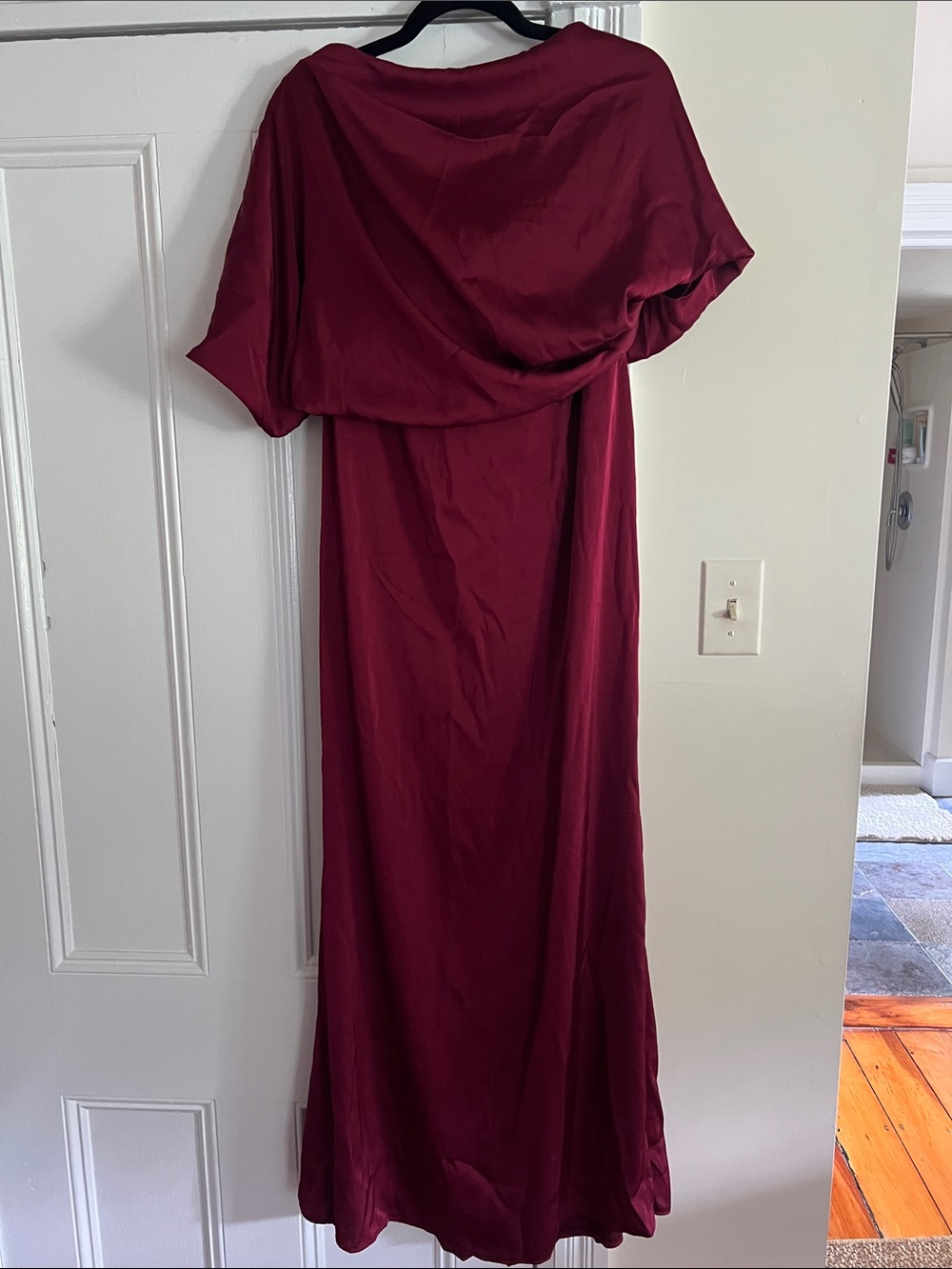 Elegant Burgundy Women’s Maxi Dress